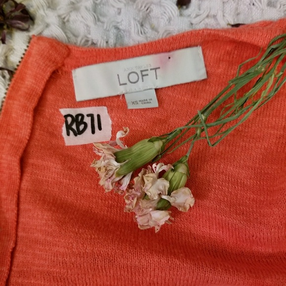 🌻🌺🌻ANN TAYLOR SPRING LIGHTWEIGHT SWEATER TOP!! - Picture 4 of 5